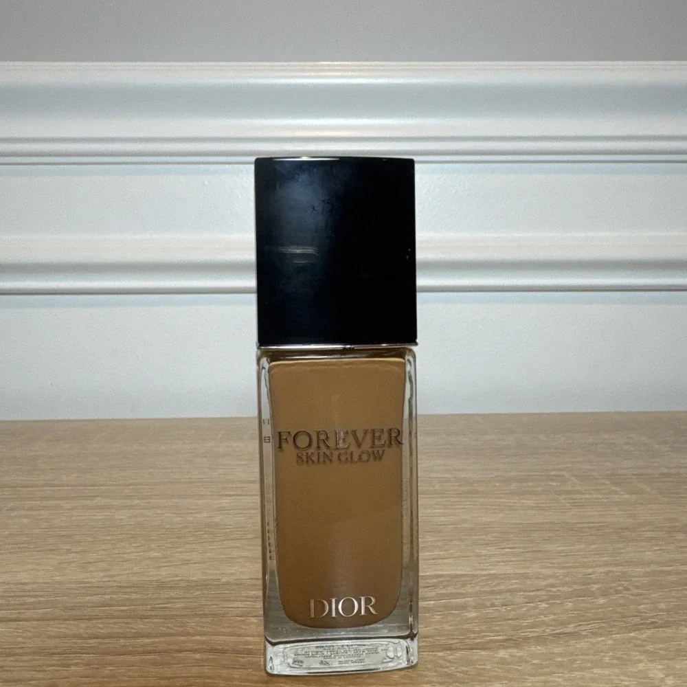 DIOR FOREVER SKIN GLOW 24H WEAR FOUNDATION WARM GLOW 4,5W 0.67 OZ‎